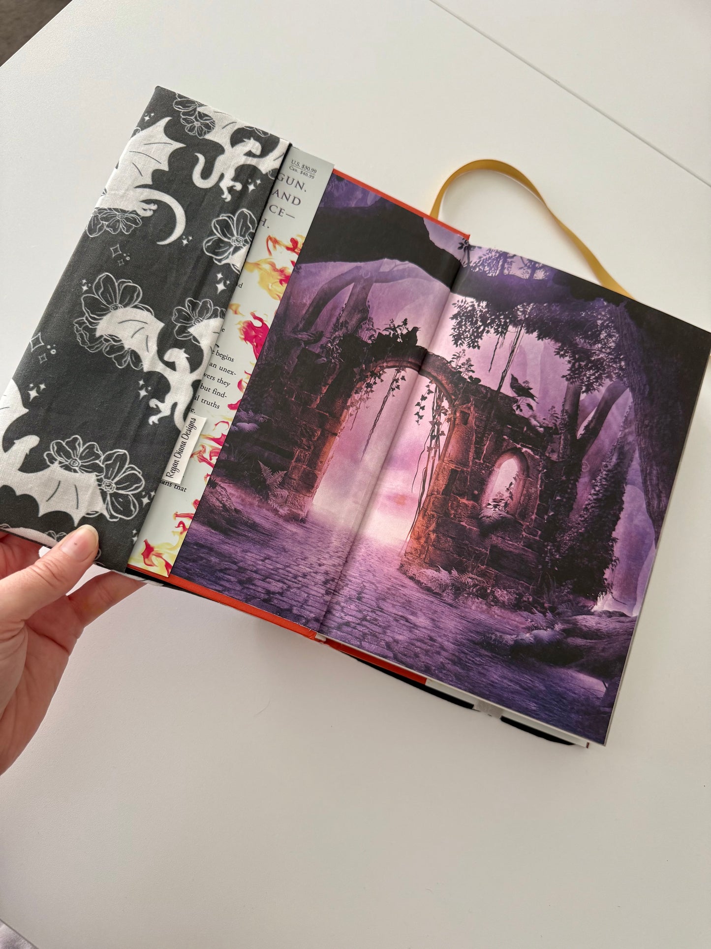 Dragon Adjustable Bookcover