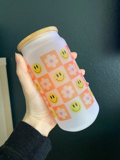 Retro Smiley Daisy Cup