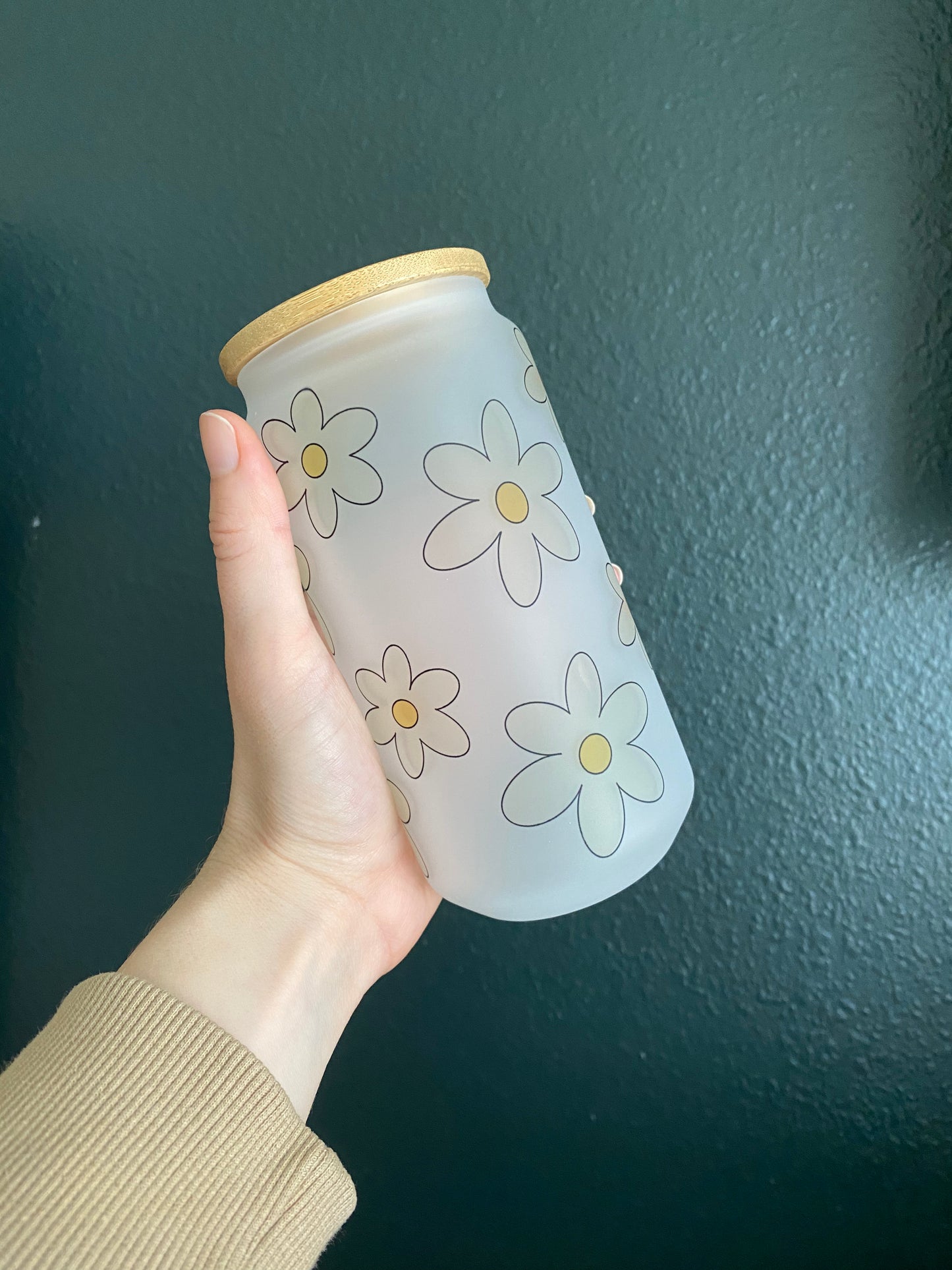 Neutral Daisy Cup