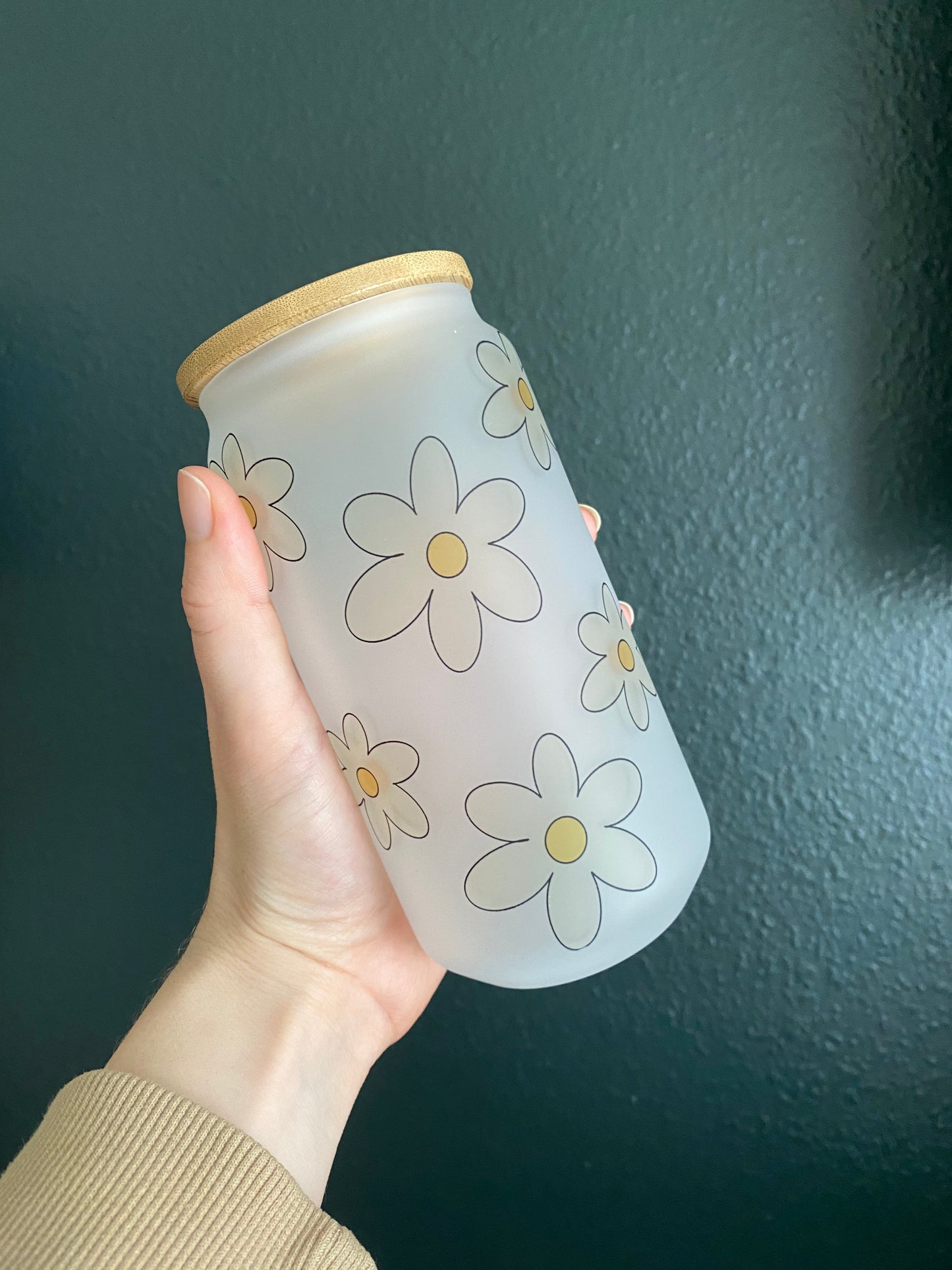 Neutral Daisy Cup